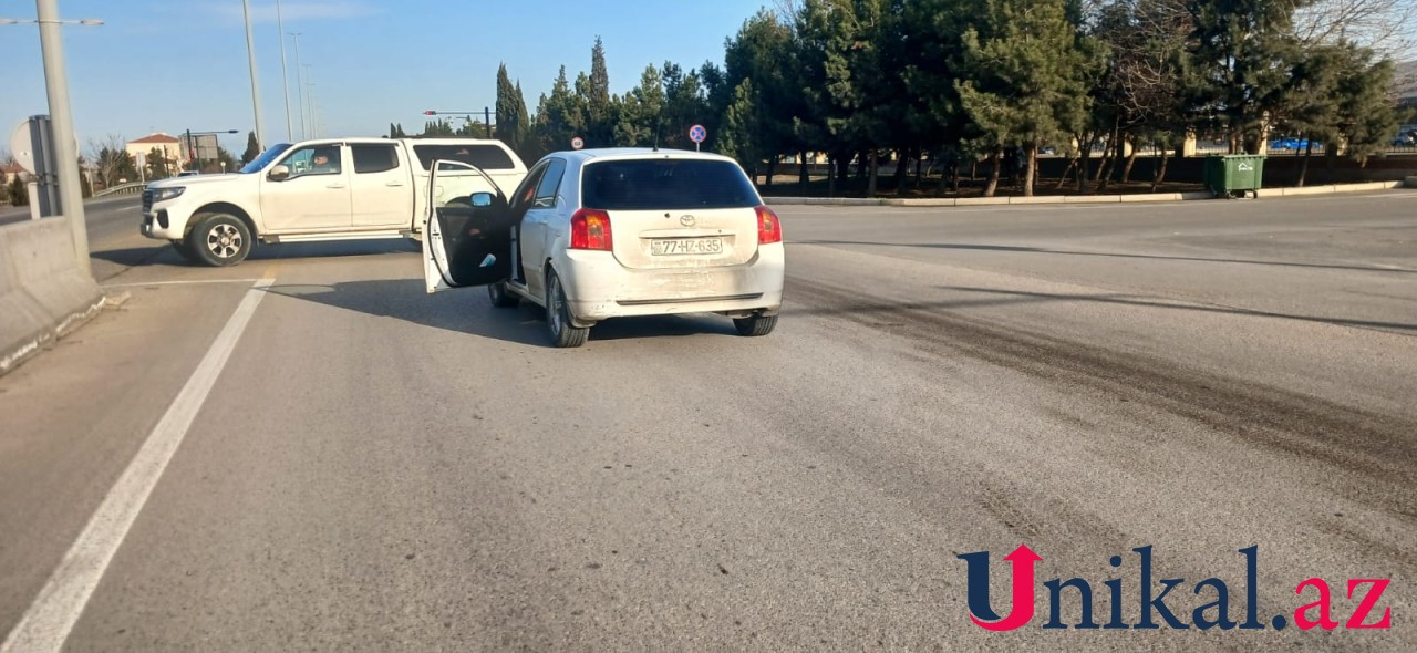 Gəncədə minik avtomobilləri toqquşdu  - FOTO